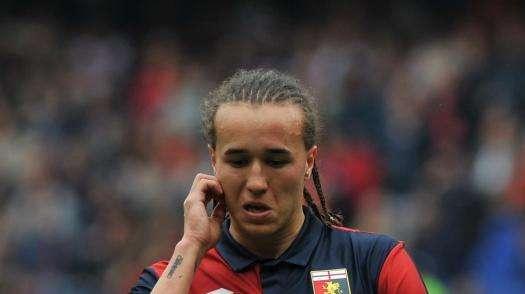 Fiorentina, idea Laxalt: il Genoa chiede 15 milioni 