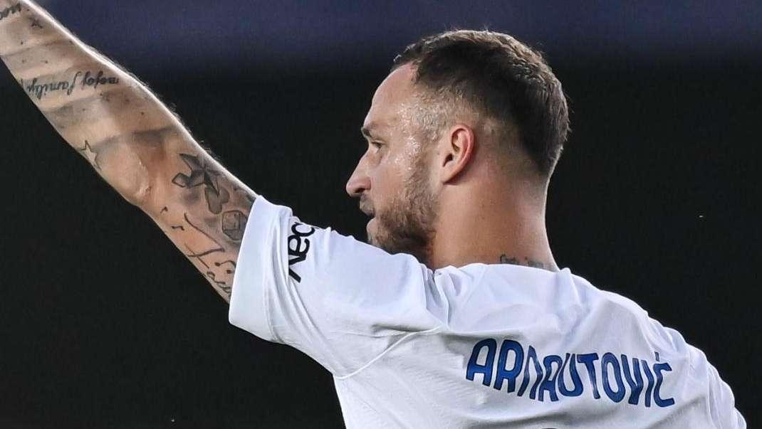 La Stampa - Arnautovic, l'Inter ha comunicato al giocatore che non farà parte del progetto: ci prova un club turco