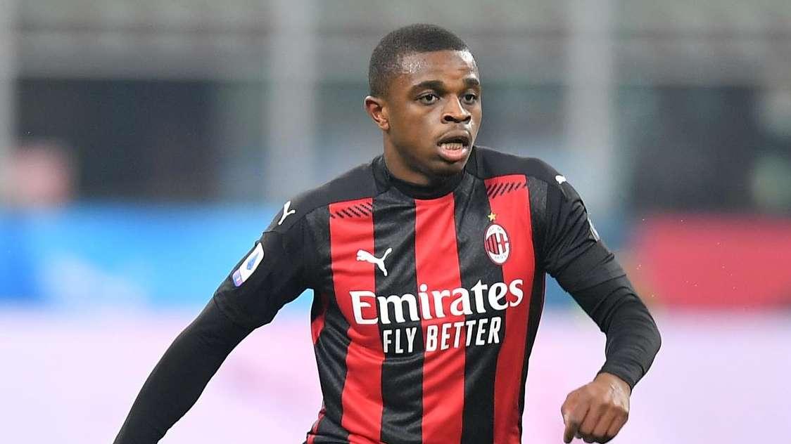 Milan, trauma contusivo al muscolo obliquo dell'addome per Kalulu. Quasi sicuramente salterà l'Inter