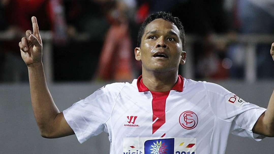 Bacca, visite mediche con il Siviglia. L'Inter aspetta