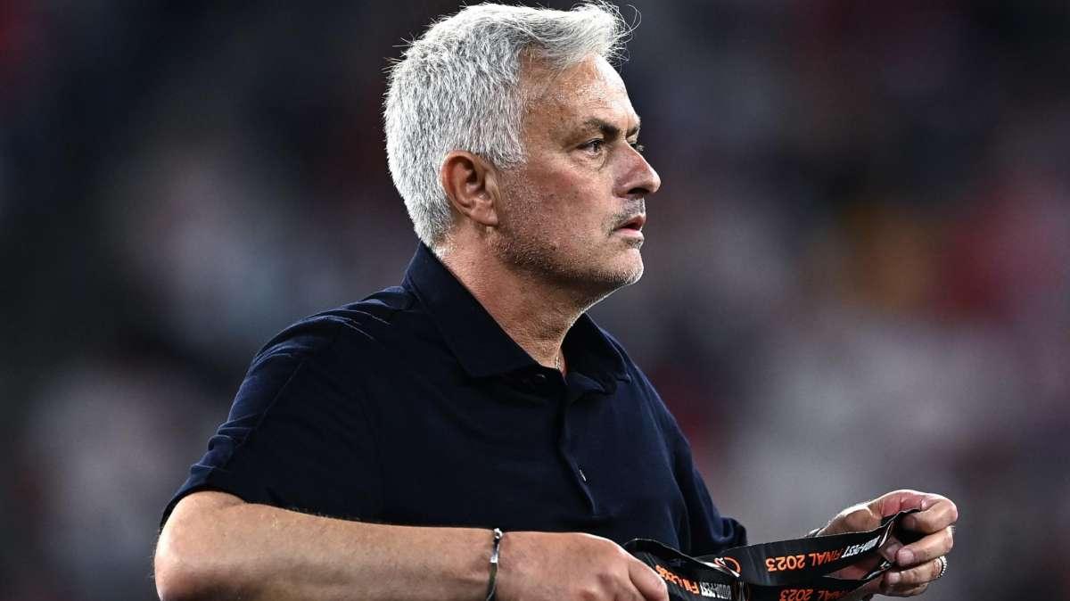 Siviglia-Roma, la UEFA apre un'indagine: tra le accuse anche gli insulti di Mourinho a Taylor 