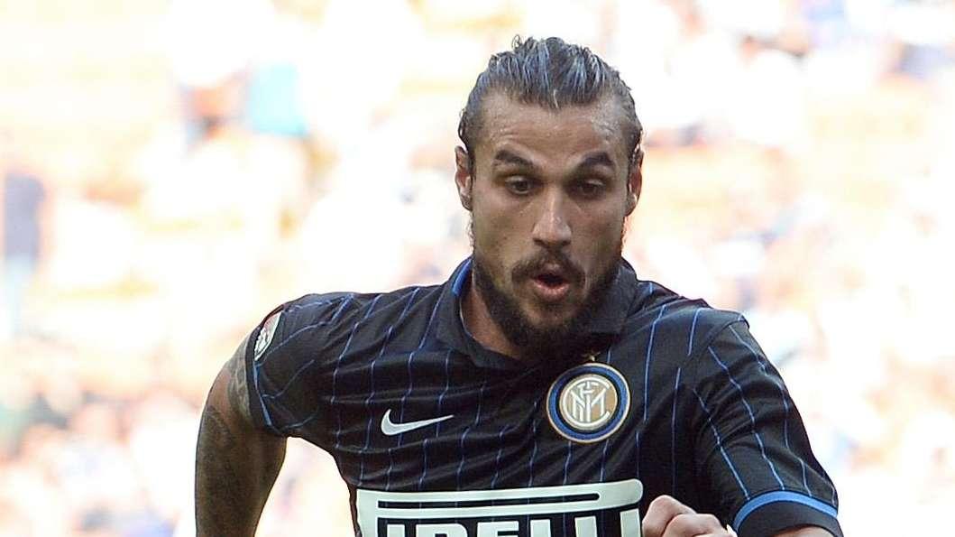 Cade, ma non perde tempo: Osvaldo domani al lavoro