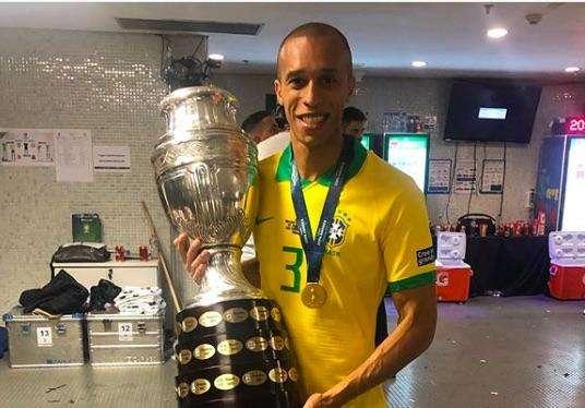 Miranda festeggia la Copa America: "Un altro titolo nella mia carriera"
