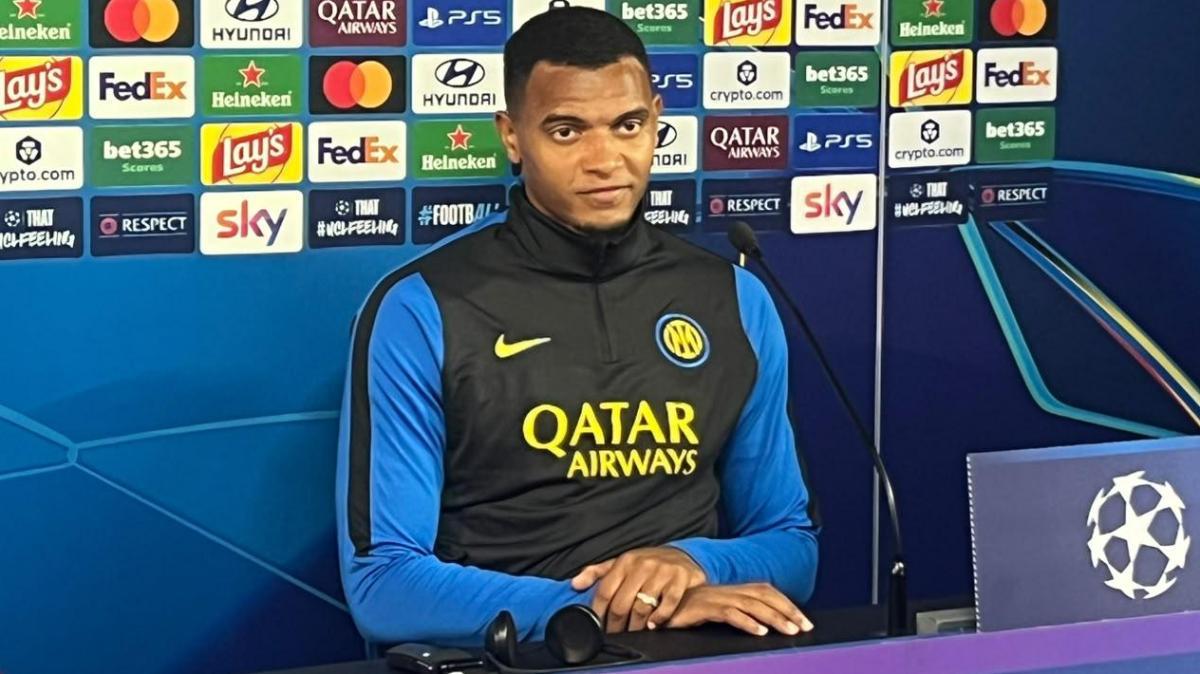 Akanji: "Con Sommer non saremo amici per 90 minuti. Se non vincessimo domani..."