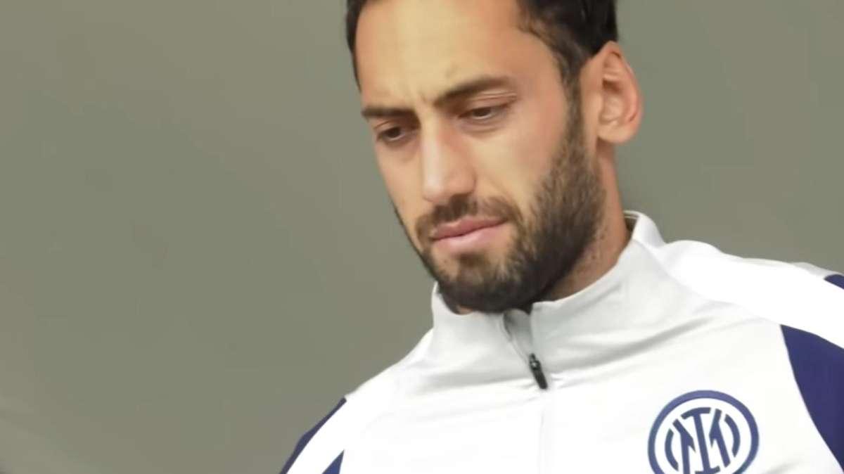CdS - Calhanoglu verso la permanenza all'Inter: il turco deve iniziare a prendere in considerazione l'ipotesi. Chivu opta per la continuità?