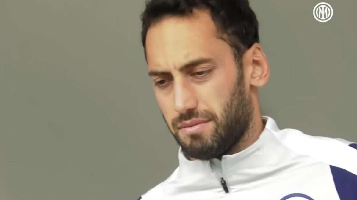 Fanatik - Calhanoglu non cambia idea: vuole il Galatasaray e l'ha ribadito ai dirigenti dell'Inter. Primi contatti tra club