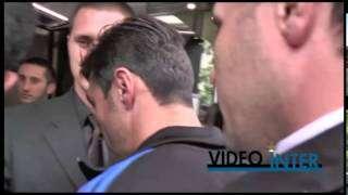 VIDEO - Foto e autografi, delirio per il "capitano"