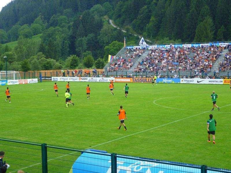 Inter verde-Inter arancio 3-0, Milito mattatore della prima partita
