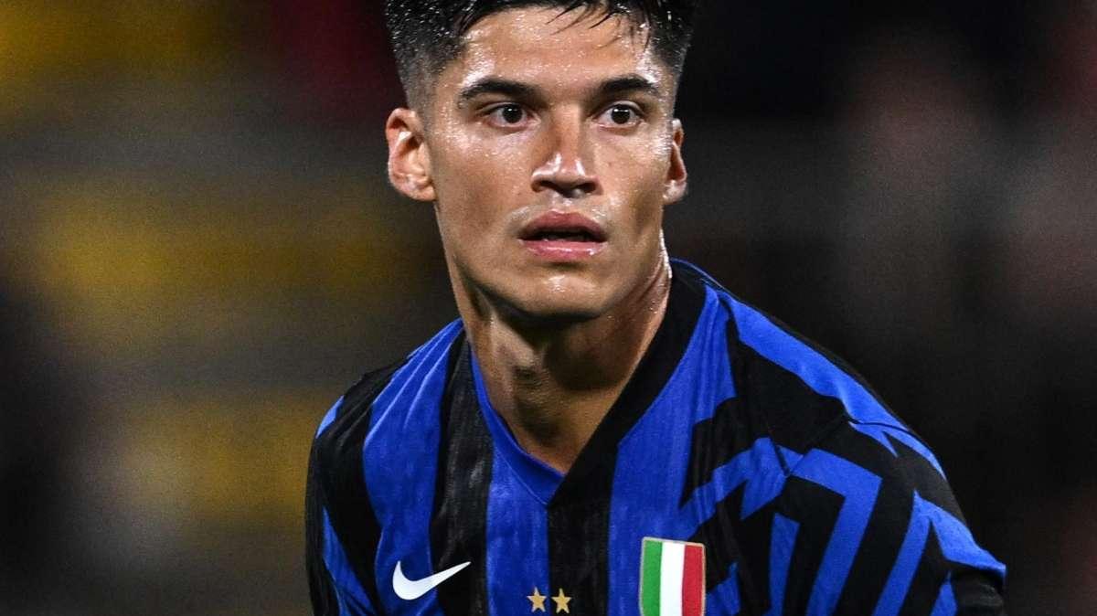 GdS - Correa scatta: è lui il favorito per far coppia con Thuram. Lautaro...
