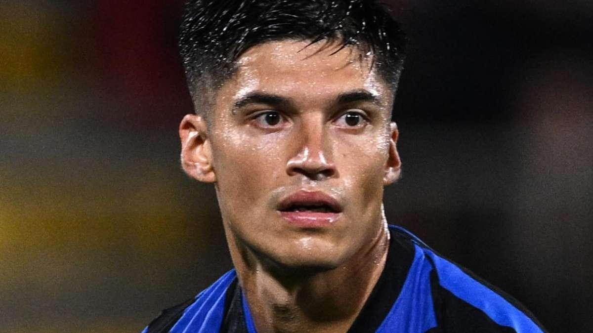 Correa, sul mercato non si muove nulla. Intanto il Tucu sorride ed esulta ad Appiano Gentile 