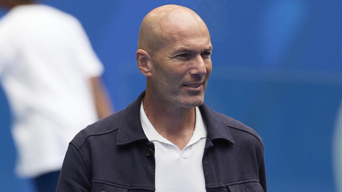 Francia, Zidane apre le porte a Diouf e agli altri: "L'obiettivo è vedere all'opera i giovani"