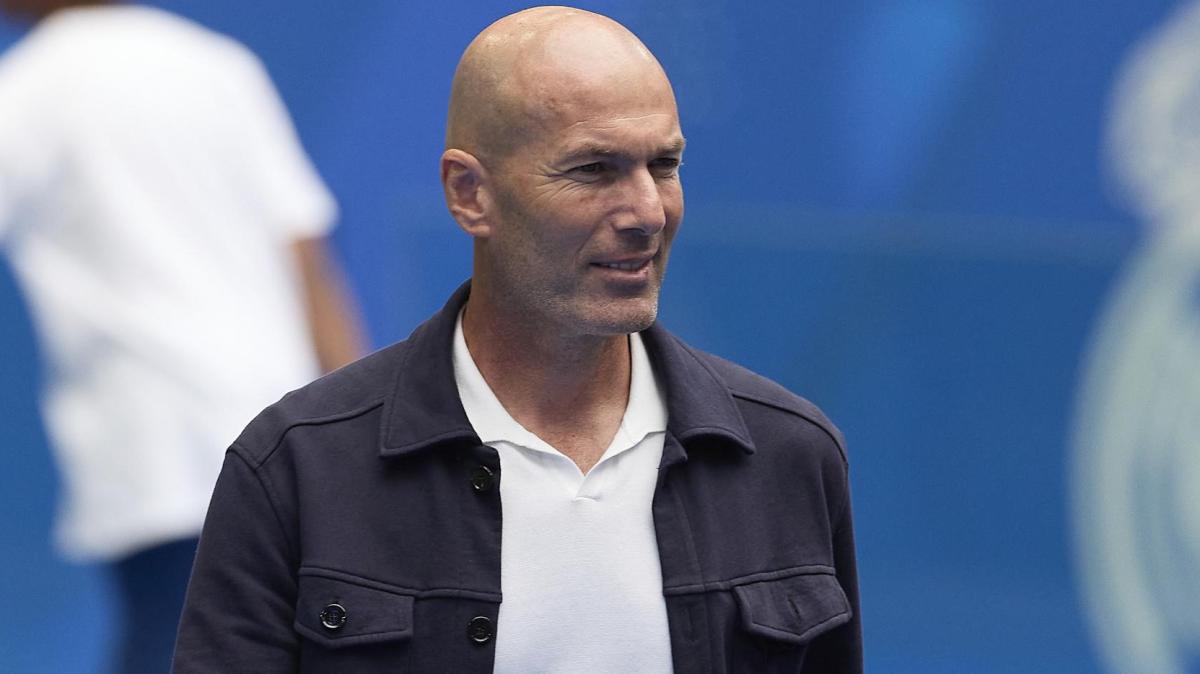 Francia contro l'Italia, il 18 le convocazioni di Zinedine Zidane