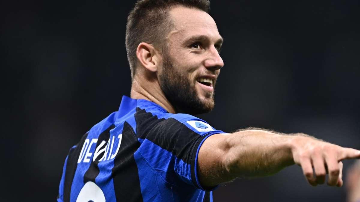 FcIN - Albiol smette, il Villarreal piomba su De Vrij: i dettagli dell'offerta che fa riflettere l'olandese 