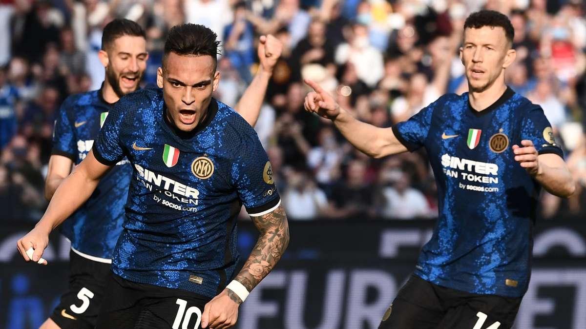 È finita si dice solo alla fine: l'Inter risponde al Milan superando 2-1 l'Udinese e rimane a -2 dai rossoneri