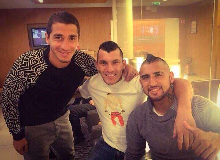 FOTO - Medel va in Cile. Con lui Carmona-Vidal