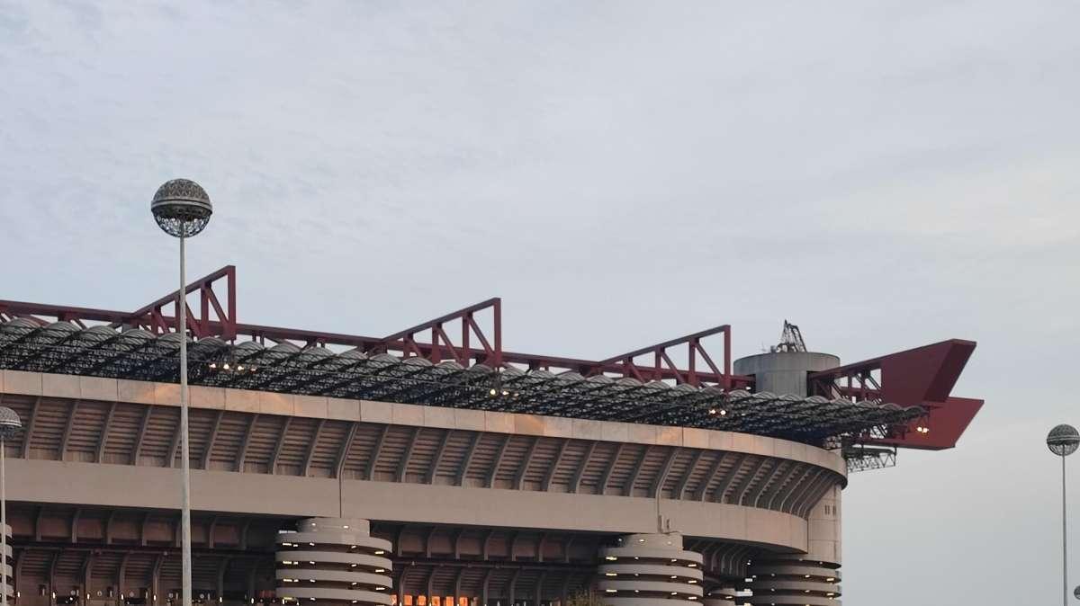 San Siro, rilievi nell'area del Parco dei Capitani. Operazione preliminare per il nuovo stadio?