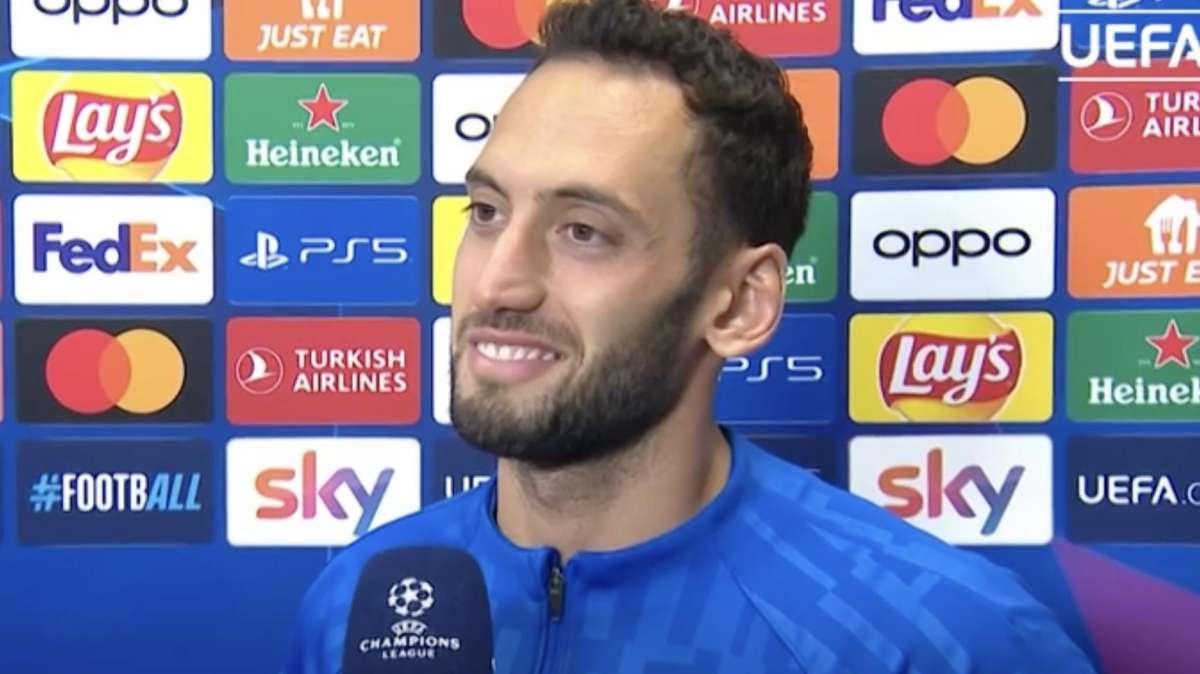 Calhanoglu: "Gli ottavi sono più vicini. In campionato vogliamo restare primi, con la Roma gara importante" 