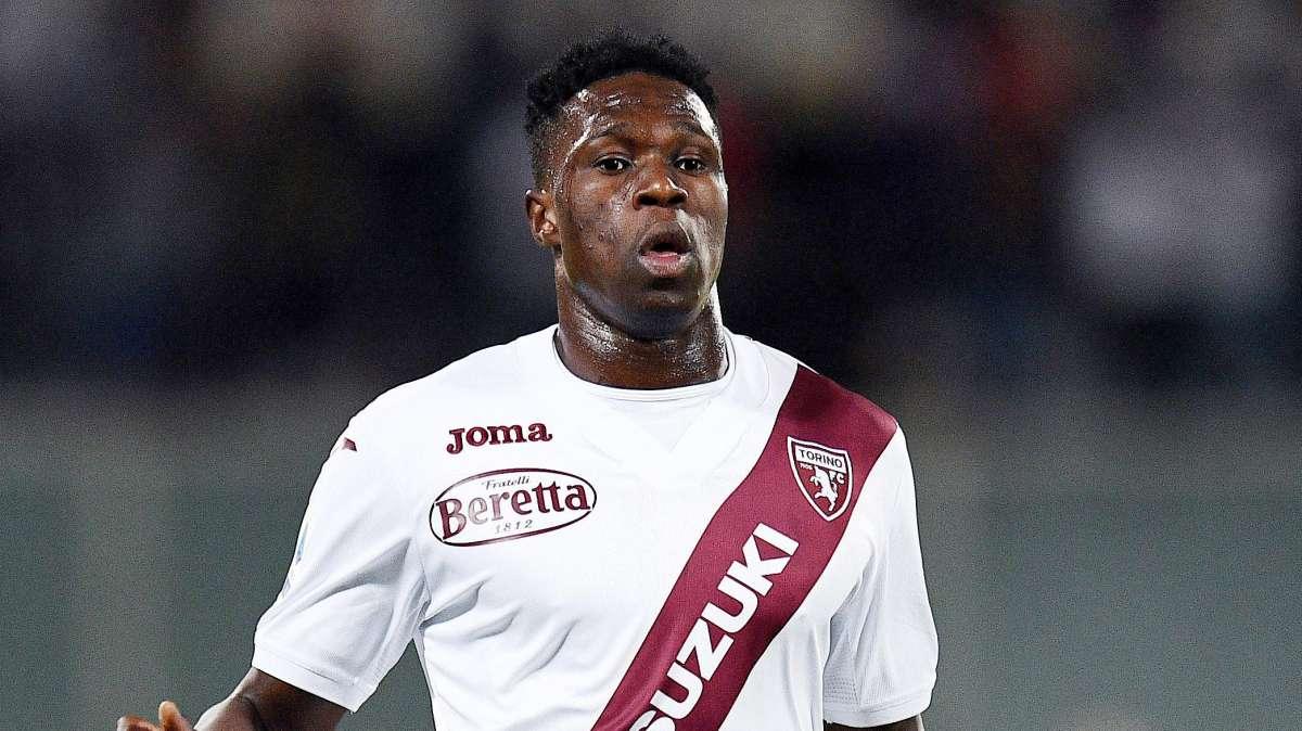 Torino, stagione finita per Singo. Il club annuncia: "Intervento riuscito"