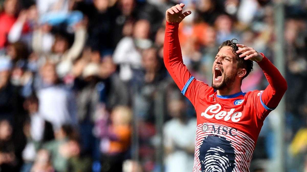 La Repubblica - Non solo Inter, su Mertens anche la Juve: chiesti 4 milioni all'anno