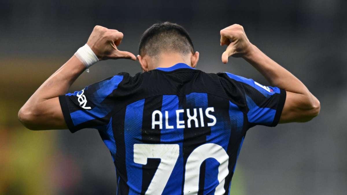 Inter-Genoa, le pagelle - Carlos Augusto robusto e preciso, Sanchez pieno di idee. Asllani conferma