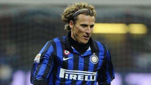 Ag. Forlan a FcInterNews.it: "Resta all'Inter, niente scambio con Lucas"