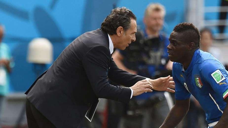 Balotelli contro Prandelli: "Non è un uomo vero!"
