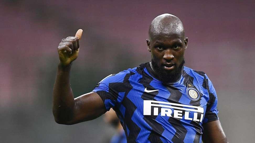 Lukaku: "Siamo sulla strada giusta. Grazie ai tifosi e ai compagni: per voi darei sempre tutto"
