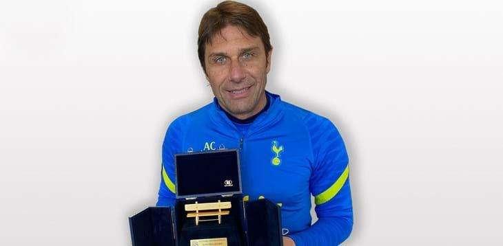 Panchina d'oro, trionfa Conte: "Condivido il premio con staff e giocatori del mio percorso all’Inter"