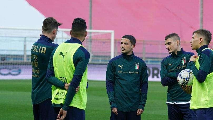 Euro 2020, secondo giorno di allenamento a Coverciano: Sensi in gruppo, differenziato per Verratti 