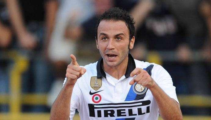 Pazzini si allena coi compagni, Sneijder migliora