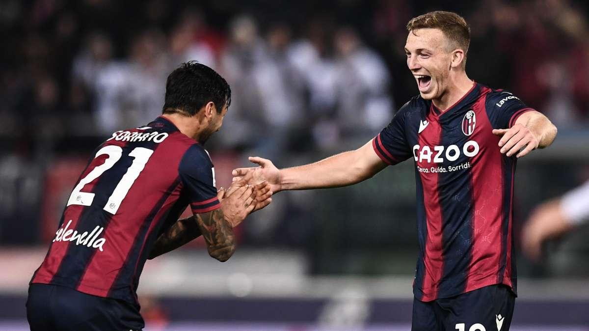 Una doppietta di Ferguson riprende il Napoli al Dall'Ara. Lecce, tre punti salvezza a Monza al 101'