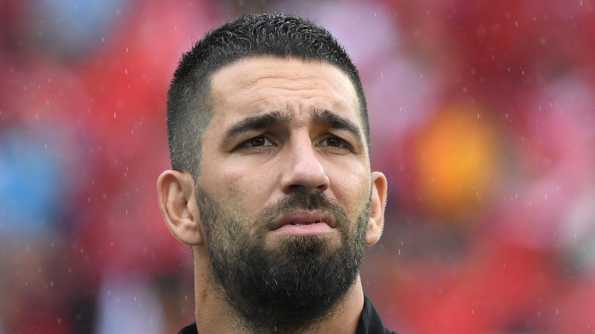 Arda Turan: "La Champions dello Shakhtar in mezzo alla guerra. Calhanoglu un fratello. E su Chivu..."