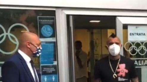 Vidal-Inter, firma arrivata. Il cileno ha appena lasciato la sede nerazzurra
