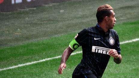 Juan Jesus, il veterano. Mazzarri: "L'anno scorso..."