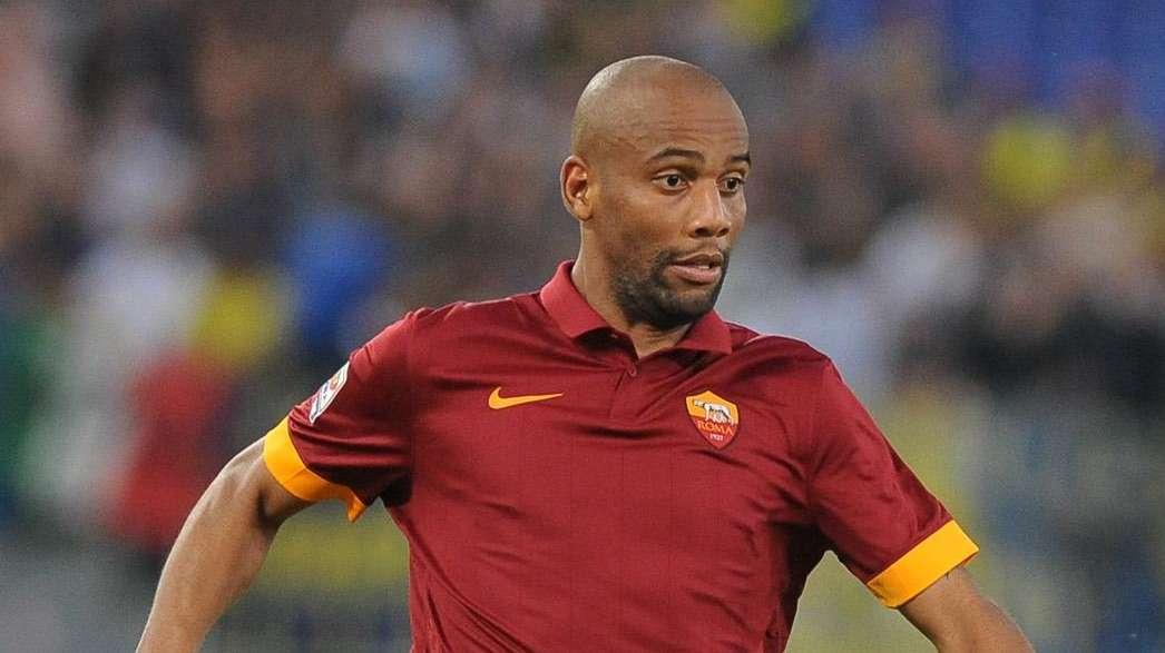 UFFICIALE - Roma, Maicon prolunga fino al 2016