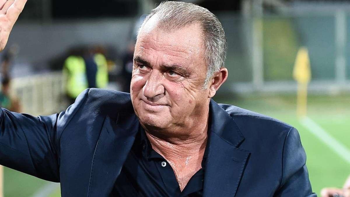 Terim esalta Calhanoglu: "E' un'icona per l'Inter e per la Turchia"