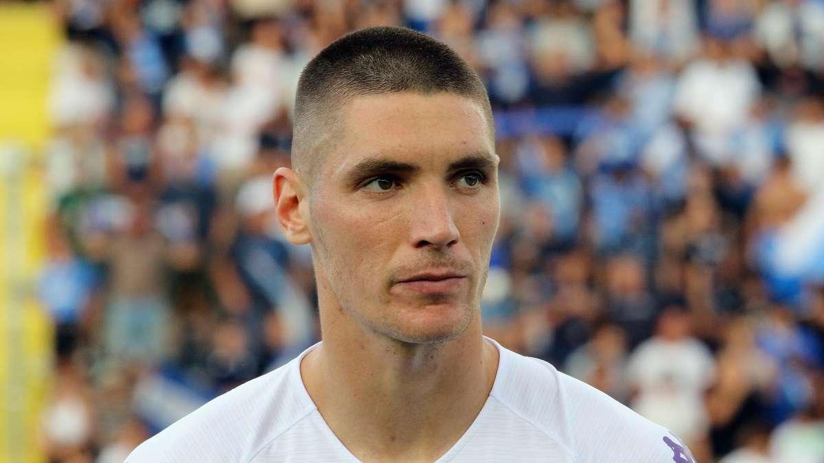 Fiorentina, Milenkovic: "Sono rimasto a Firenze per le ambizioni del club, amo la città"