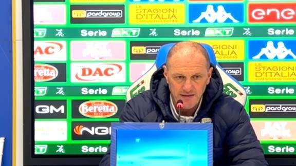 Cori razzisti, Akinsanmiro reagisce dopo il gol della Sampdoria a Brescia. Bisoli: "Scena che incita alla violenza"