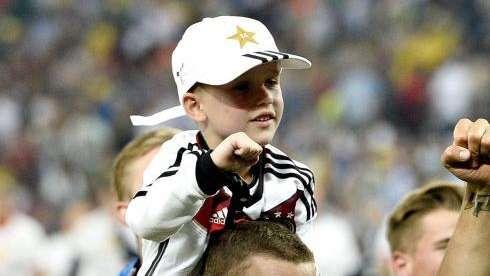 Sky - Podolski piace, partiti i primi sondaggi