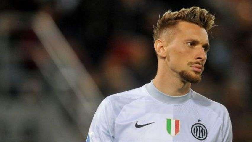 Radu in lacrime al fischio finale, Cordaz e i compagni lo consolano