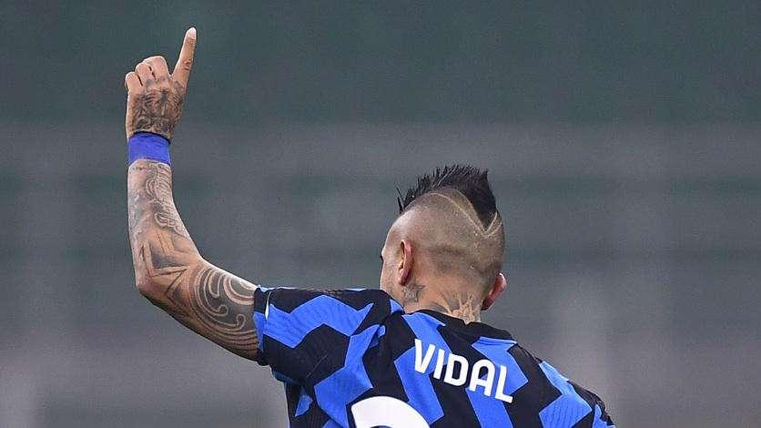 Zamorano loda Vidal: "Grande Arturo, forza Inter sempre"