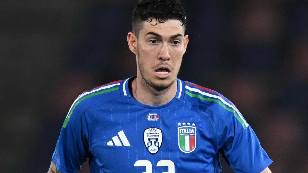 Svizzera-Italia, le formazioni ufficiali: Bastoni recupera ed è titolare nel 4-3-3 di Spalletti. Darmian a sinistra