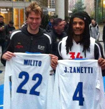 FOTO - Doni nerazzurri per CJ Wallace e David Moss