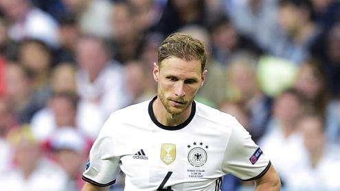 Sky - Höwedes: lo Spartak offre 9 milioni allo Schalke, l'Inter punta all'accordo col giocatore