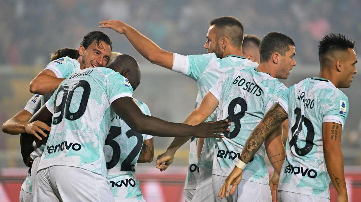 Quote Scudetto, volano Napoli e Milan. L'Inter recupera, crollo storico della Juventus