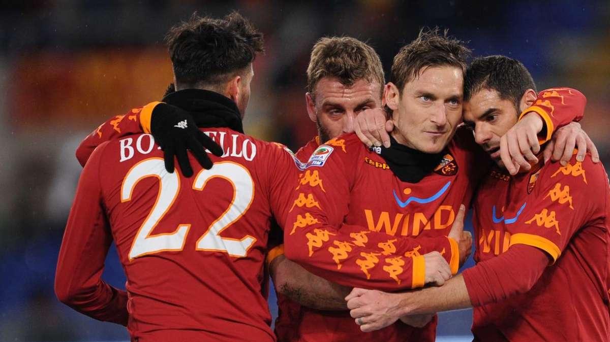La Roma batte 3-0 il Cagliari: che pressing sul Milan