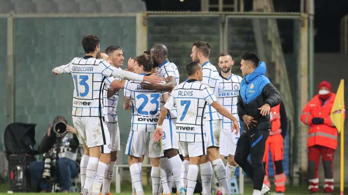 Lukaku match winner al Franchi: foto di gruppo per festeggiare i quarti di Coppa Italia