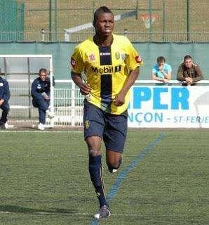 Adam Guidiala con la maglia del Sochaux