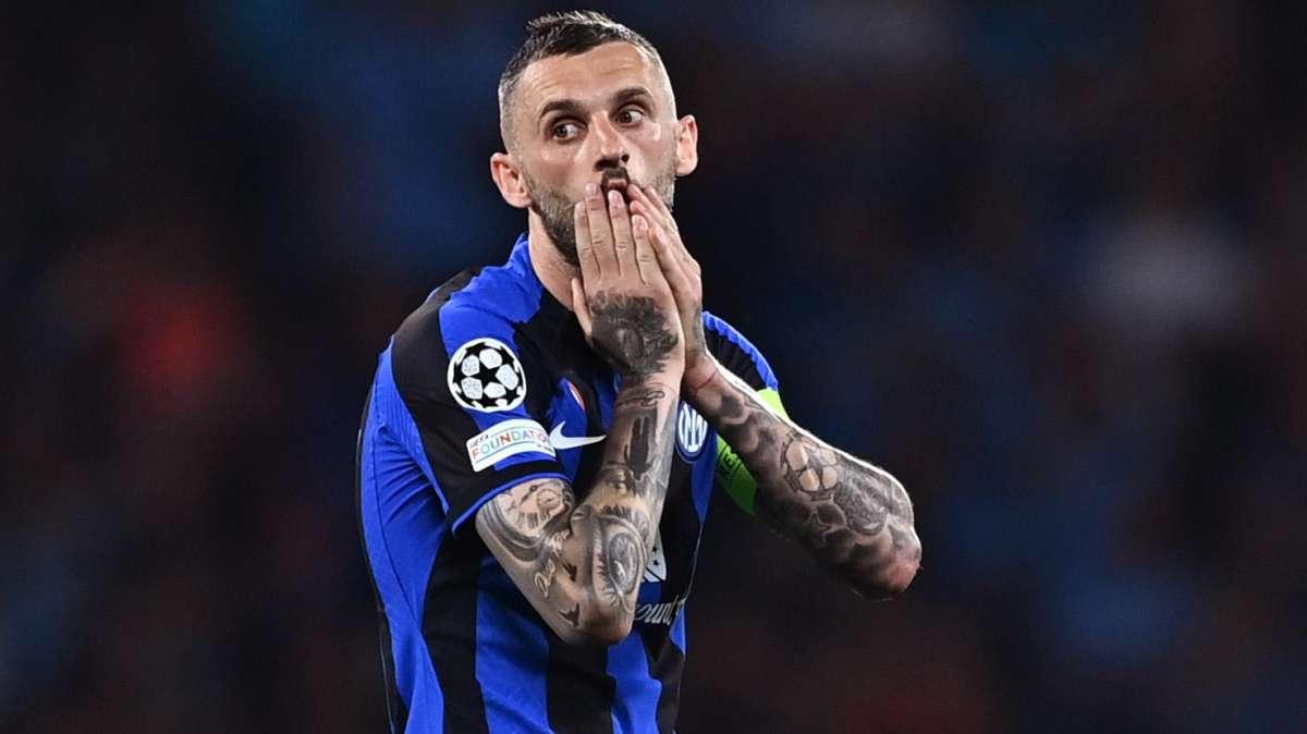 FOTO - Messaggio d'addio dell'Inter, Brozovic lancia un'altra frecciata: "Grande saluto, bellissima foto"