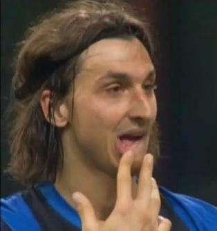 Raiola: "Ibra ha quattro anni di contratto, non vuole andare via"